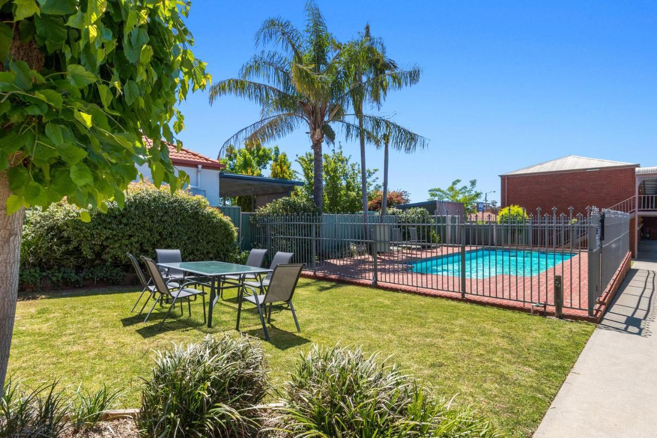 Burke And Wills Motor Inn Swan Hill Ngoại thất bức ảnh