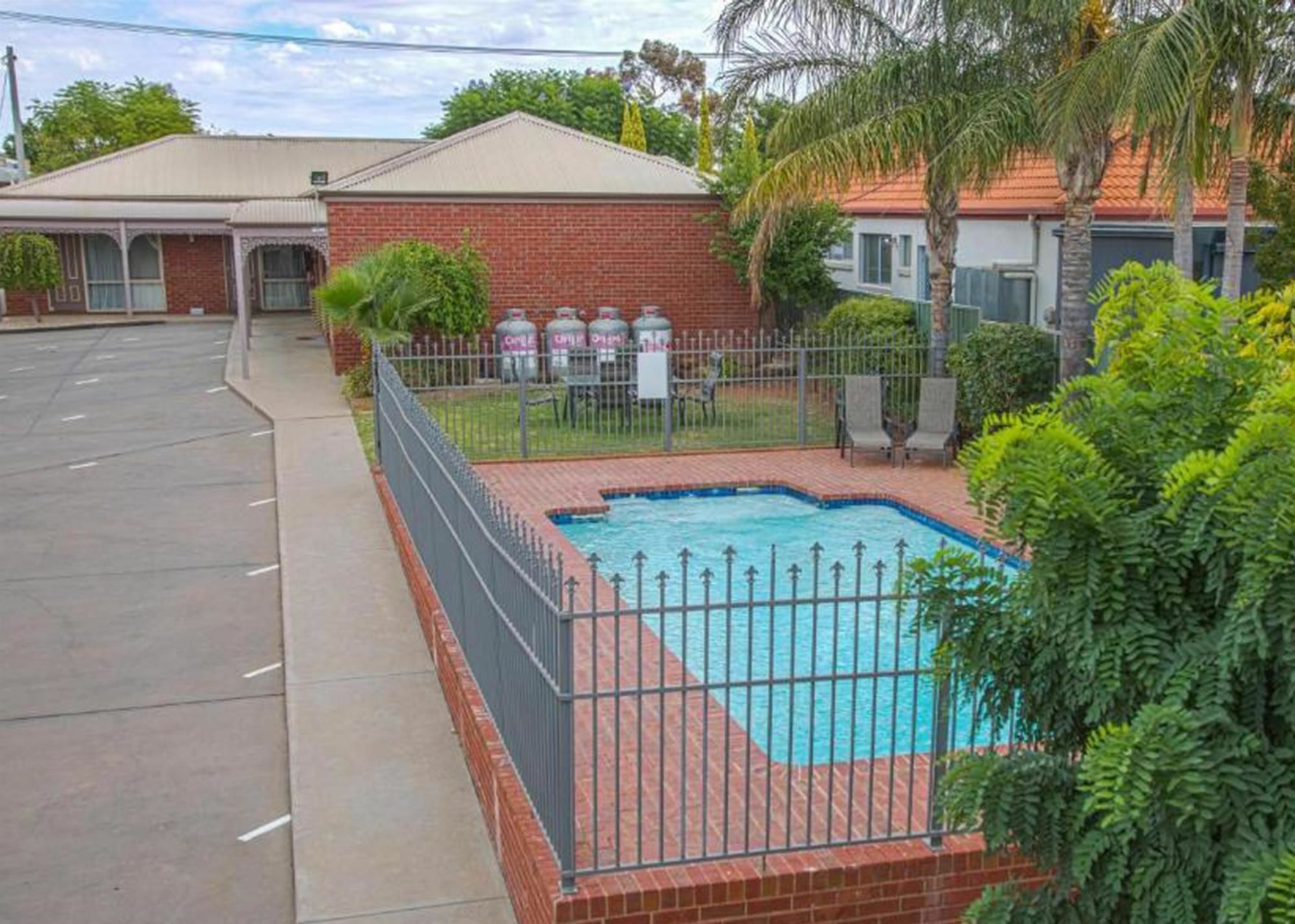 Burke And Wills Motor Inn Swan Hill Ngoại thất bức ảnh